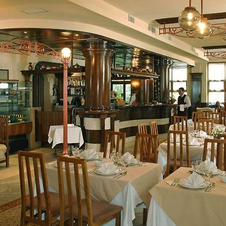 Hotel Irisa Bukarest Kültér fotó